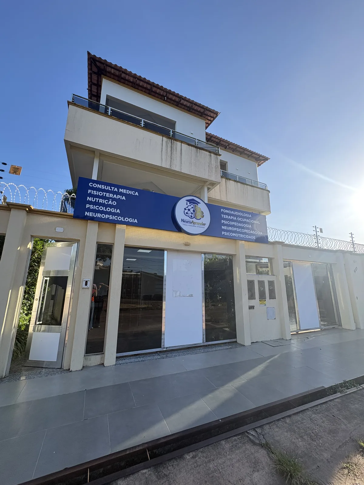 Frente da Clínica Escola NeuroAprender